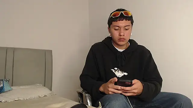 alex-lover online show from February 7, 2:37 am