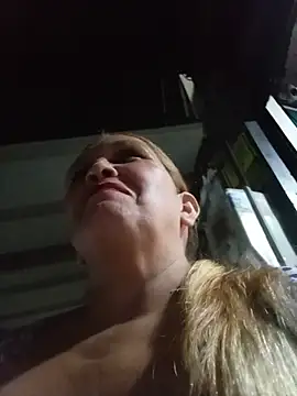 Snapshot of mom_son_dirty chatting on May 24, 1:43 am mom son dirty online show from May 24, 1:43 am