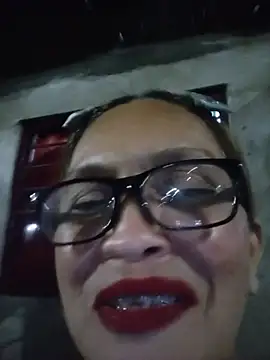 Snapshot of mom_son_dirty chatting on July 12, 2:24 am mom son dirty online show from July 12, 2:24 am