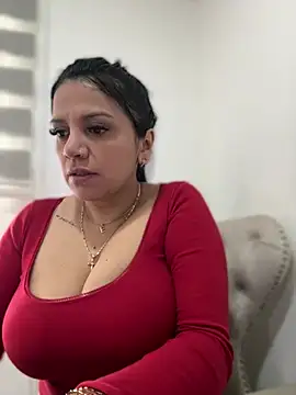 Snapshot of Milff_parkerrr chatting on January 16, 3:02 pm Milff parkerrr online show from January 16, 3:02 pm