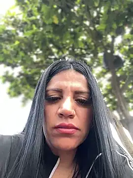 Snapshot of Milff_parkerrr chatting on February 1, 4:00 pm Milff parkerrr online show from February 1, 4:00 pm