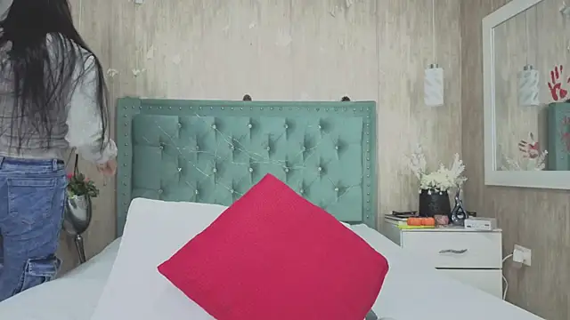 Marcelaa fox online show from November 4, 7:35 pm