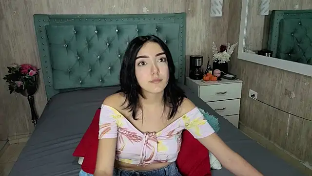 Snapshot of Marcelaa_fox chatting on June 24, 9:03 pm Marcelaa fox online show from June 24, 9:03 pm