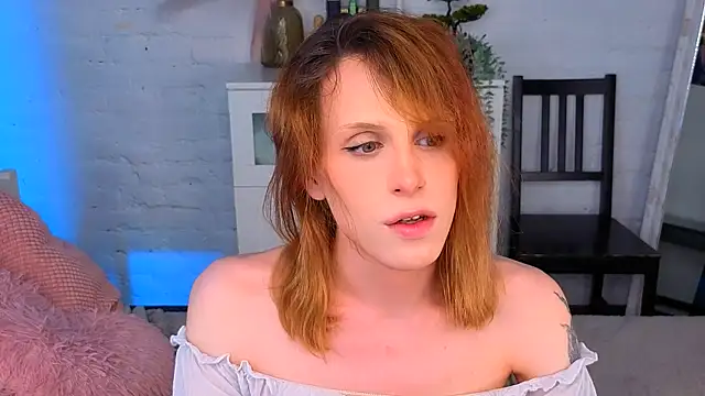 Snapshot of _yourFoxy_ chatting on July 2, 1:28 pm yourFoxy online show from July 2, 1:28 pm