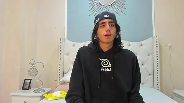 Snapshot of Matthew_Dixonn chatting on December 8, 3:13 pm Matthew Dixonn online show from December 8, 3:13 pm