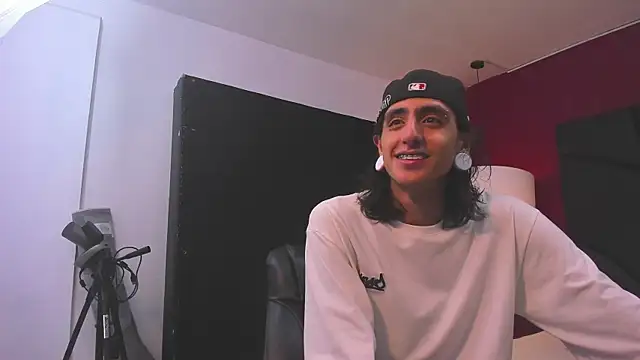 Snapshot of Matthew_Dixonn chatting on December 26, 3:16 am Matthew Dixonn online show from December 26, 3:16 am