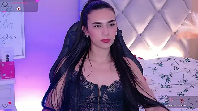 Snapshot of IsaValencia chatting on October 15, 12:22 am IsaValencia online show from October 15, 12:22 am