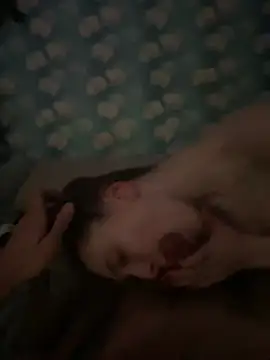 Snapshot of Cutekris chatting on February 2, 11:21 pm Cutekris online show from February 2, 11:21 pm