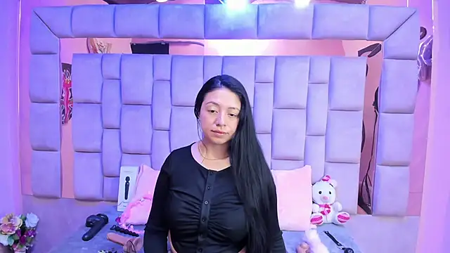 Snapshot of slut_anal_ chatting on October 4, 6:17 pm slut anal  online show from October 4, 6:17 pm