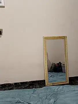 Snapshot of Scarlett-Leh chatting on December 12, 5:15 pm Scarlett-Leh online show from December 12, 5:15 pm