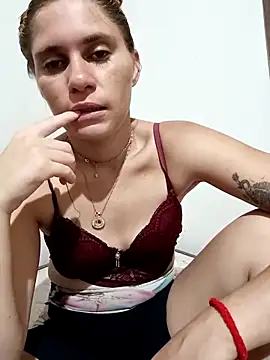 Snapshot of Scarlett-Leh chatting on December 22, 6:04 pm Scarlett-Leh online show from December 22, 6:04 pm