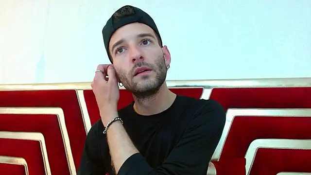 Snapshot of Christopher_saint chatting on April 14, 1:50 pm Christopher saint online show from April 14, 1:50 pm