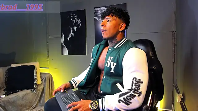 bradley smith online show from February 18, 4:41 am