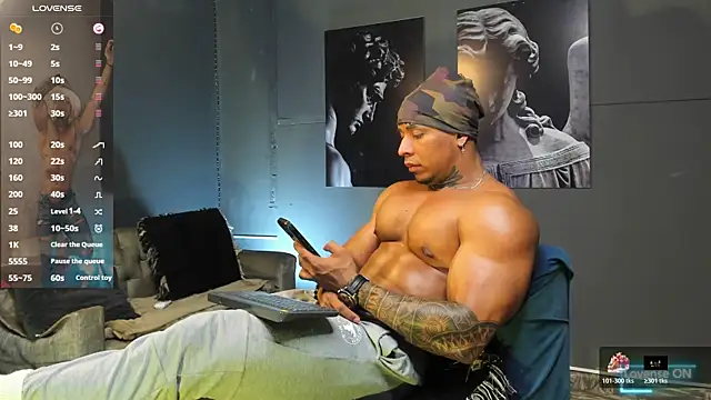 Snapshot of bradley_smith chatting on May 16, 10:58 am bradley smith online show from May 16, 10:58 am