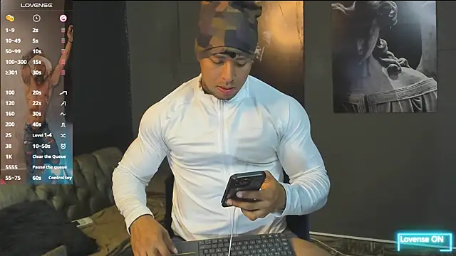 Snapshot of bradley_smith chatting on May 27, 5:15 am bradley smith online show from May 27, 5:15 am