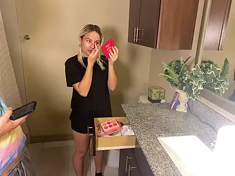 girlfriendmissy online show from March 29, 3:56 pm