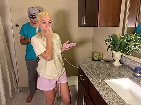 girlfriendmissy online show from April 4, 4:37 pm