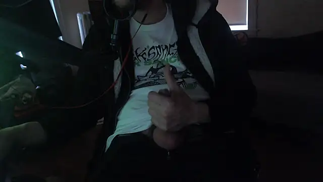 Snapshot of chicostick413 chatting on March 8, 7:53 pm chicostick413 online show from March 8, 7:53 pm