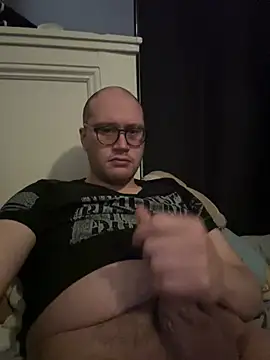 Snapshot of chicostick413 chatting on April 1, 4:04 pm chicostick413 online show from April 1, 4:04 pm