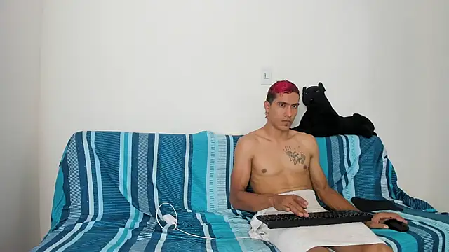 QuinnAndpuma1 online show from January 31, 3:52 am