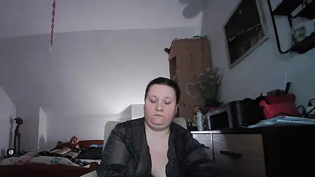 Snapshot of ReifeVenna chatting on February 24, 5:44 pm ReifeVenna online show from February 24, 5:44 pm
