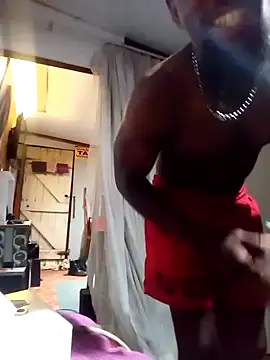 Snapshot of Chocolate_factory_man chatting on December 5, 8:44 pm Chocolate factory man online show from December 5, 8:44 pm