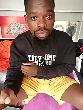 Snapshot of Chocolate_factory_man chatting on January 23, 6:49 am Chocolate factory man online show from January 23, 6:49 am