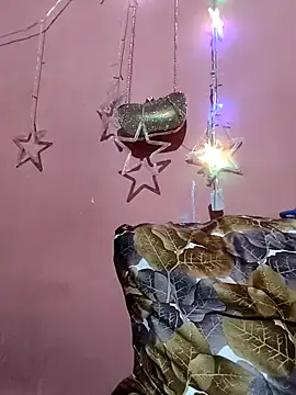 Snapshot of Indian_Carolina chatting on February 18, 2:27 pm Indian Carolina online show from February 18, 2:27 pm