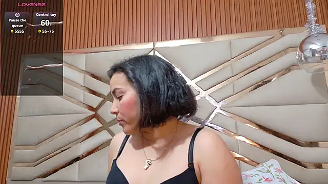 Sluttyandmature online show from April 17, 12:52 pm