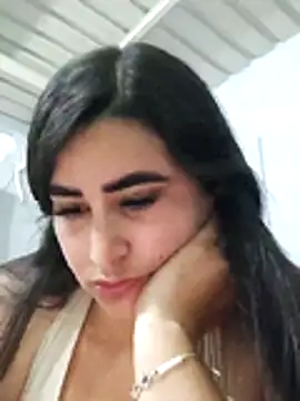 BellaPeers  online show from February 10, 2:10 pm