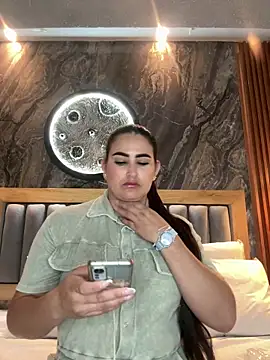 BellaPeers  online show from March 1, 11:45 am