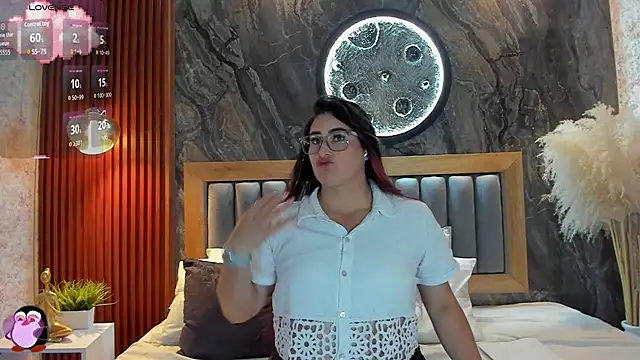 BellaPeers  online show from March 13, 12:01 pm