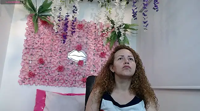 BLONDE SEXYHOT online show from February 11, 11:54 pm