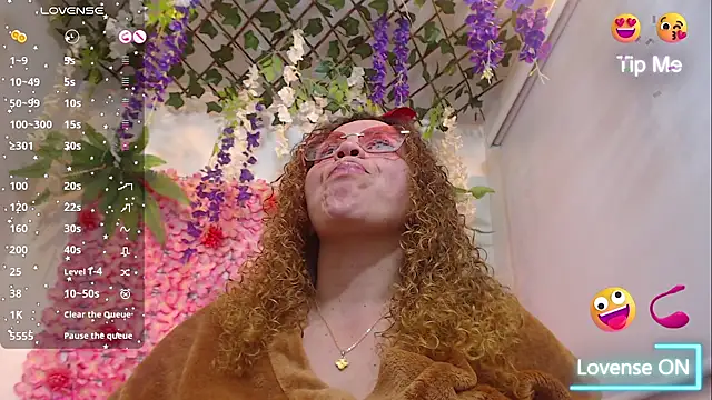 BLONDE SEXYHOT online show from January 9, 12:35 am