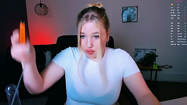 Snapshot of juli_kisss chatting on January 3, 8:01 pm juli kisss online show from January 3, 8:01 pm