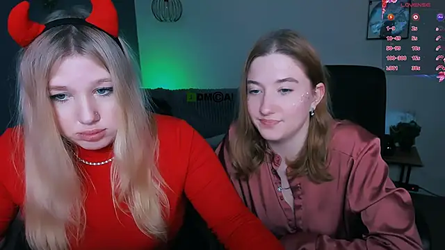 Snapshot of juli_kisss chatting on February 1, 11:16 pm juli kisss online show from February 1, 11:16 pm