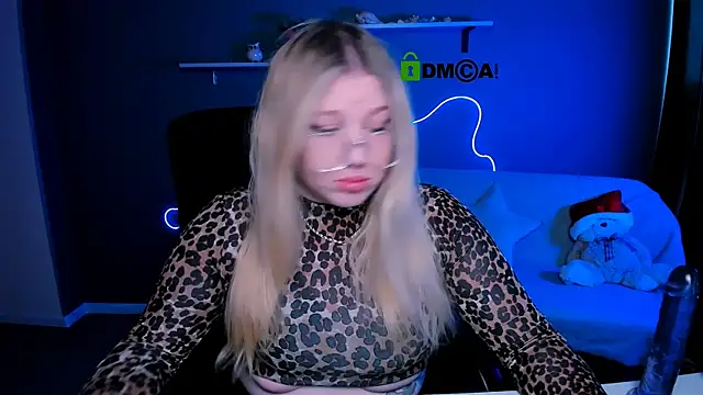 Snapshot of juli_kisss chatting on March 4, 9:40 am juli kisss online show from March 4, 9:40 am