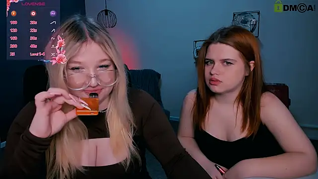 Snapshot of juli_kisss chatting on March 5, 10:54 pm juli kisss online show from March 5, 10:54 pm