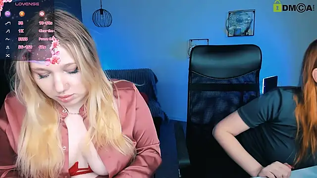 Snapshot of juli_kisss chatting on March 9, 4:11 pm juli kisss online show from March 9, 4:11 pm