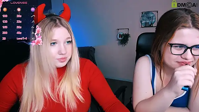 Snapshot of juli_kisss chatting on March 17, 1:57 am juli kisss online show from March 17, 1:57 am