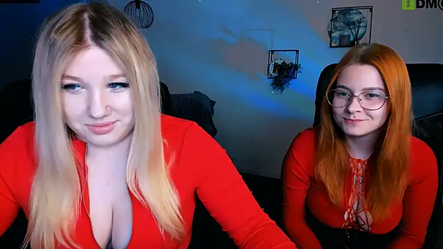 Snapshot of juli_kisss chatting on March 22, 7:53 pm juli kisss online show from March 22, 7:53 pm