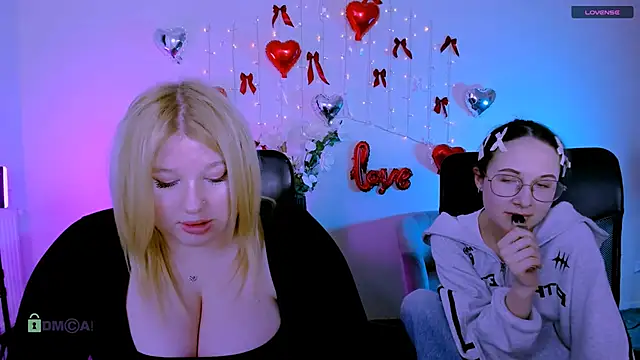 juli kisss online show from February 11, 1:10 am