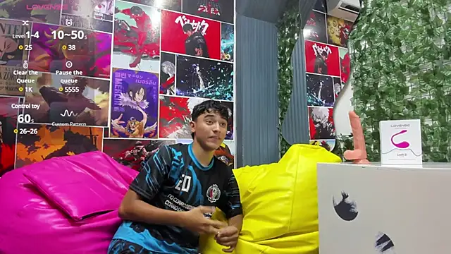 Austin Cardieff online show from January 7, 8:31 pm