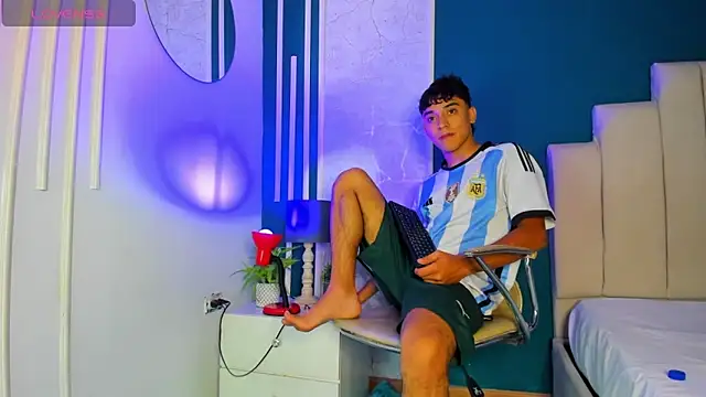 Austin Cardieff online show from January 23, 3:37 am