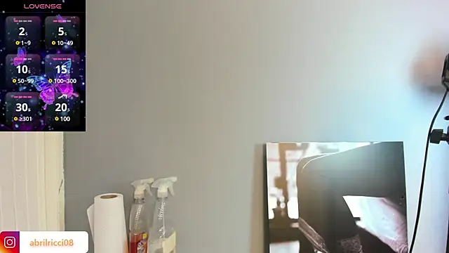 Snapshot of abril_ricci chatting on January 15, 3:22 am abril ricci online show from January 15, 3:22 am