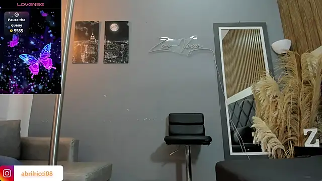 Snapshot of abril_ricci chatting on January 19, 3:29 am abril ricci online show from January 19, 3:29 am