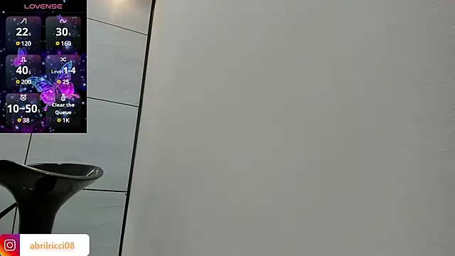 Snapshot of abril_ricci chatting on January 23, 3:37 am abril ricci online show from January 23, 3:37 am