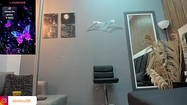 Snapshot of abril_ricci chatting on January 30, 3:11 am abril ricci online show from January 30, 3:11 am