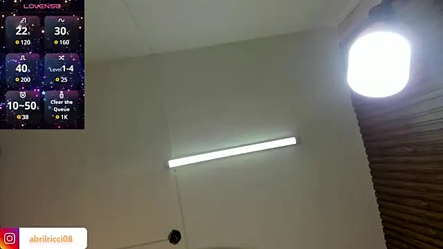 Snapshot of abril_ricci chatting on February 8, 4:36 am abril ricci online show from February 8, 4:36 am