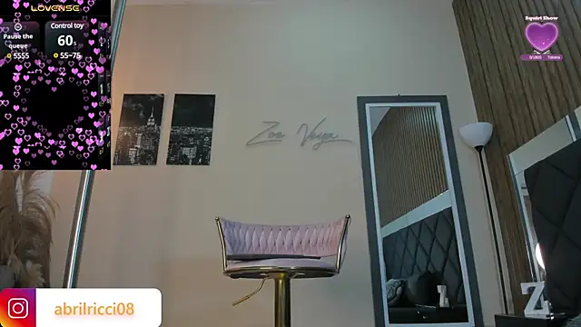 Snapshot of abril_ricci chatting on March 13, 5:43 am abril ricci online show from March 13, 5:43 am